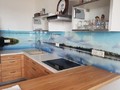 Фартук из стекла для кухни